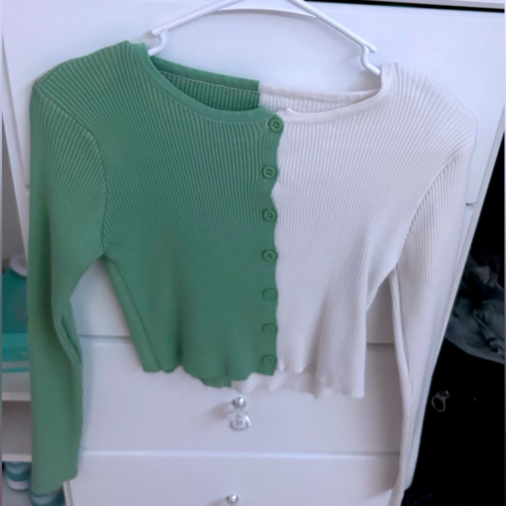 Split green and white long sleeve cardigan